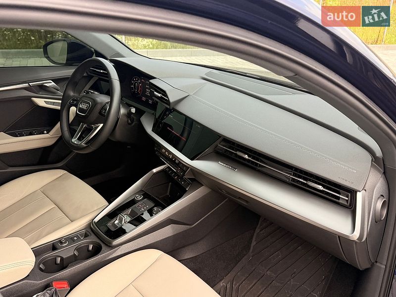 Седан Audi A3 2022 в Львові