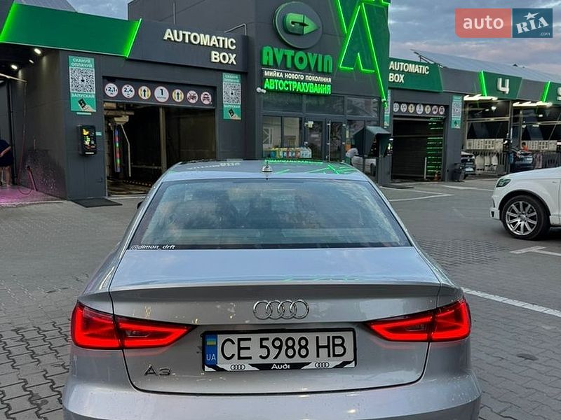 Седан Audi A3 2015 в Чернівцях