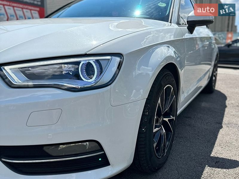 Хетчбек Audi A3 2016 в Києві
