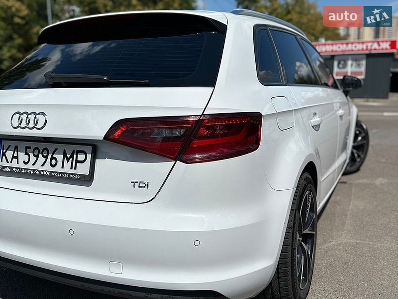 Хетчбек Audi A3 2016 в Києві