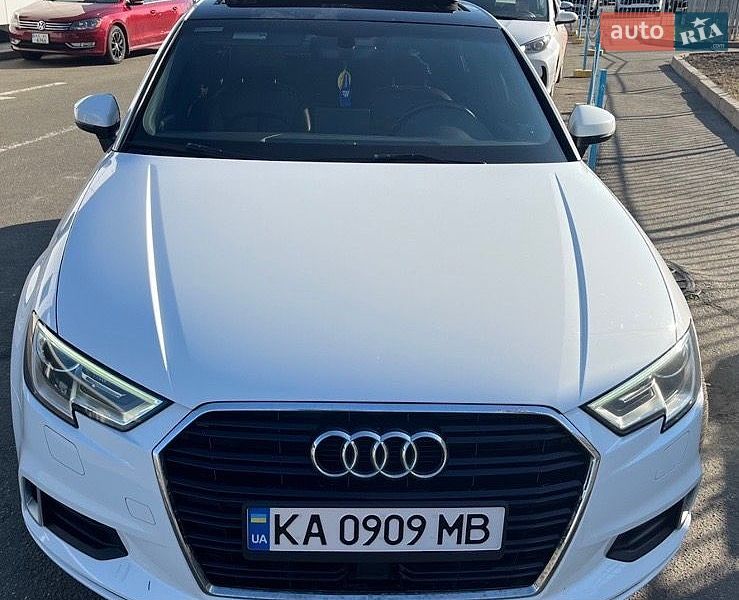 Седан Audi A3 2018 в Василькове