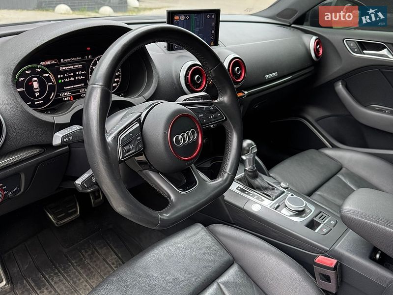 Хетчбек Audi A3 2018 в Львові фото 13 Хетчбек Audi A3 2018 в Львові