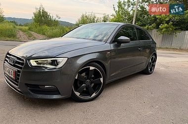 Хетчбек Audi A3 2013 в Новояворівську