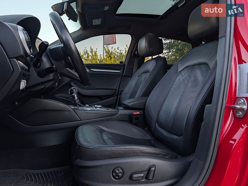 Седан Audi A3 2016 в Дрогобичі