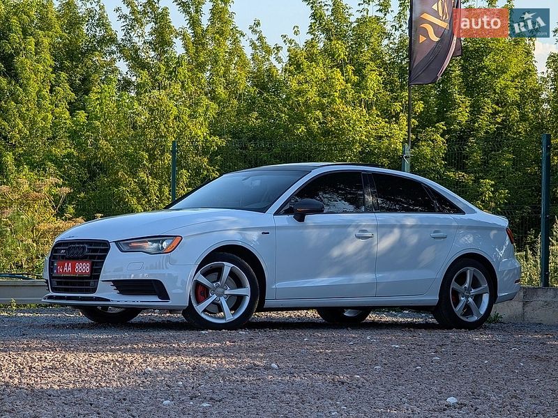 Седан Audi A3 2016 в Дрогобыче