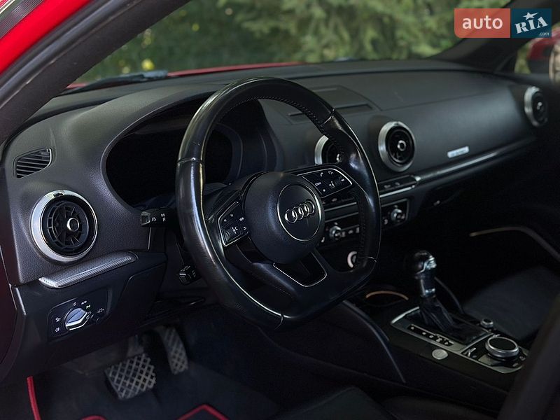 Седан Audi A3 2016 в Львові
