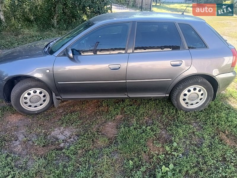 Хетчбек Audi A3 2000 в Бурині