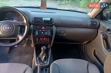 Хетчбек Audi A3 2000 в Бурині