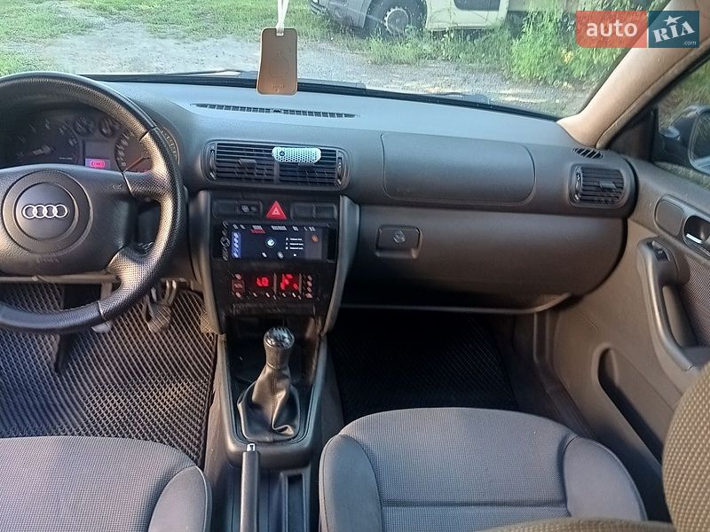 Хетчбек Audi A3 2000 в Бурині