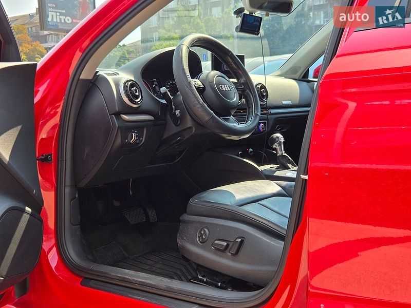 Седан Audi A3 2015 в Киеве