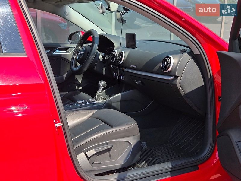 Седан Audi A3 2015 в Киеве