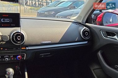 Седан Audi A3 2015 в Киеве