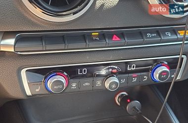 Седан Audi A3 2015 в Киеве