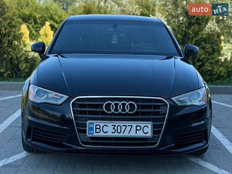 Седан Audi A3 2015 в Мостиській