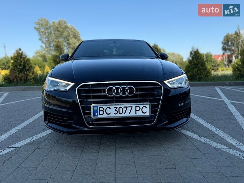 Седан Audi A3 2015 в Мостиській