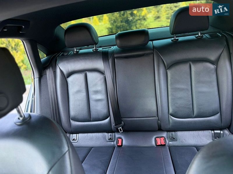 Седан Audi A3 2015 в Мостиській