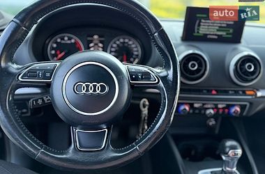 Седан Audi A3 2015 в Мостиській