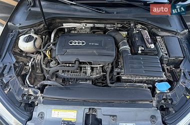 Седан Audi A3 2015 в Мостиській