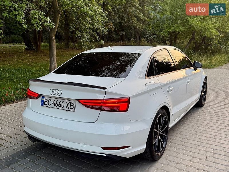 Седан Audi A3 2018 в Вінниці