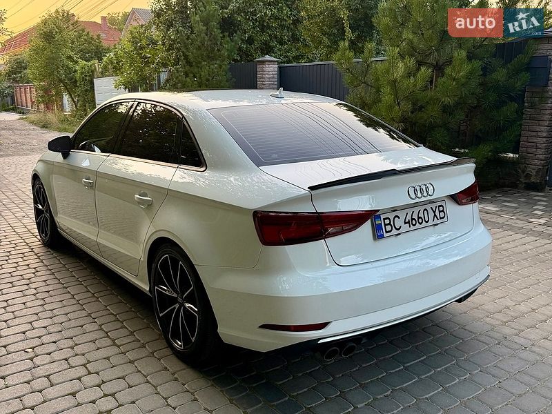 Седан Audi A3 2018 в Вінниці