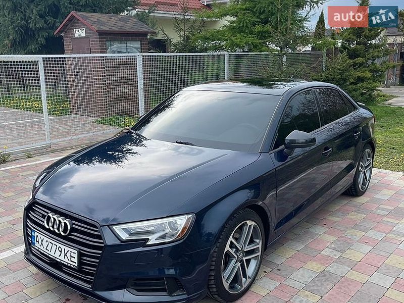 Седан Audi A3 2017 в Львові