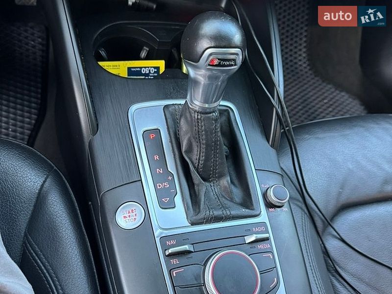 Седан Audi A3 2015 в Чернівцях