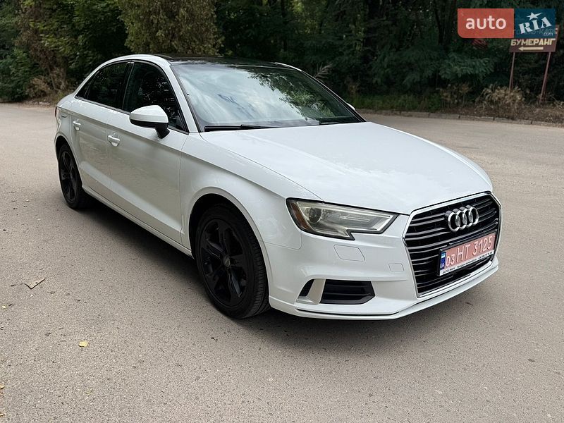 Седан Audi A3 2017 в Львові