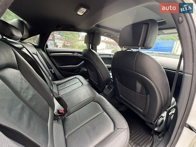 Седан Audi A3 2017 в Львові