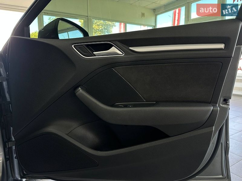 Хетчбек Audi A3 2016 в Києві