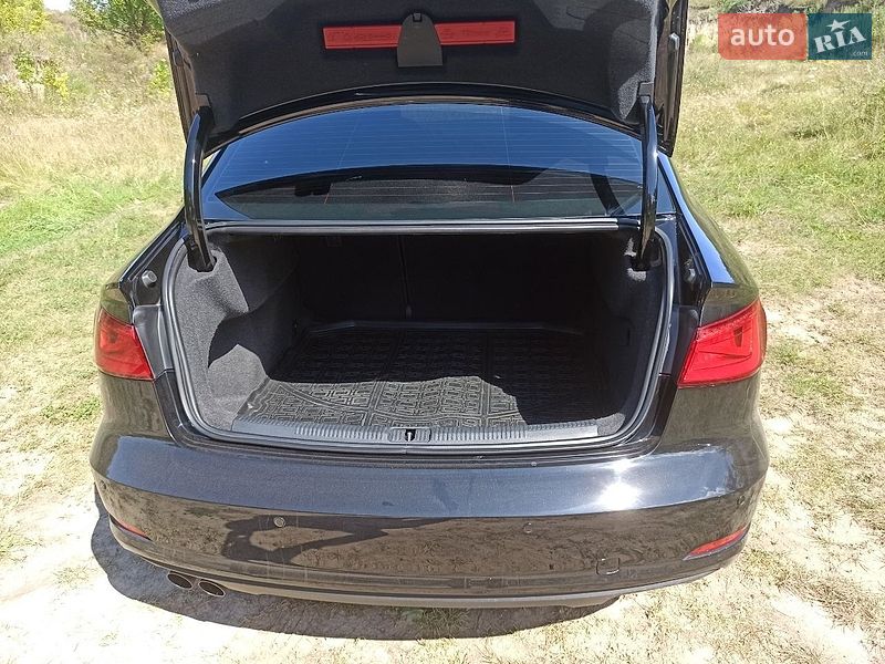 Седан Audi A3 2013 в Миргороді