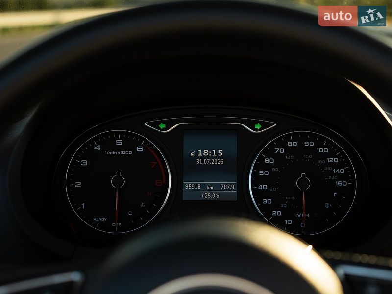 Кабріолет Audi A3 2016 в Дніпрі