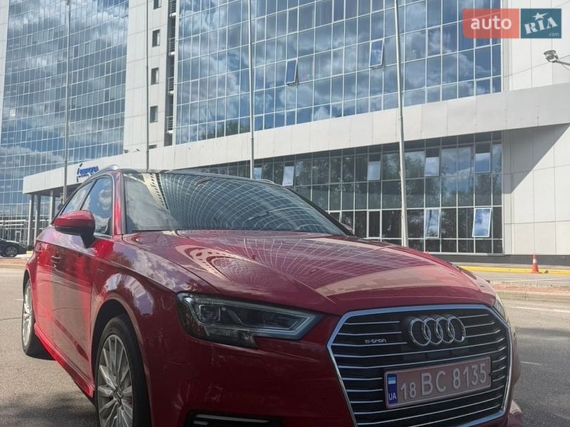 Хетчбек Audi A3 2018 в Києві