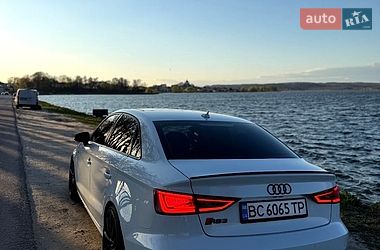 Седан Audi A3 2016 в Новояворівську