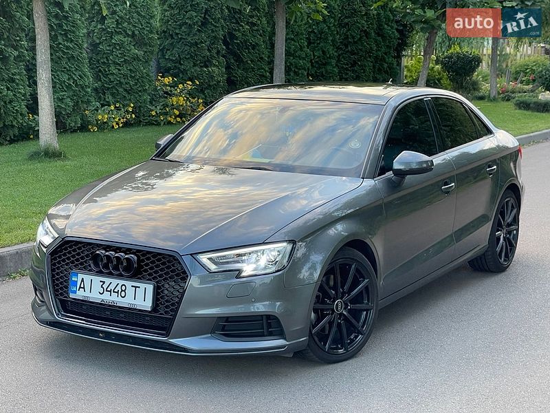 Седан Audi A3 2015 в Киеве