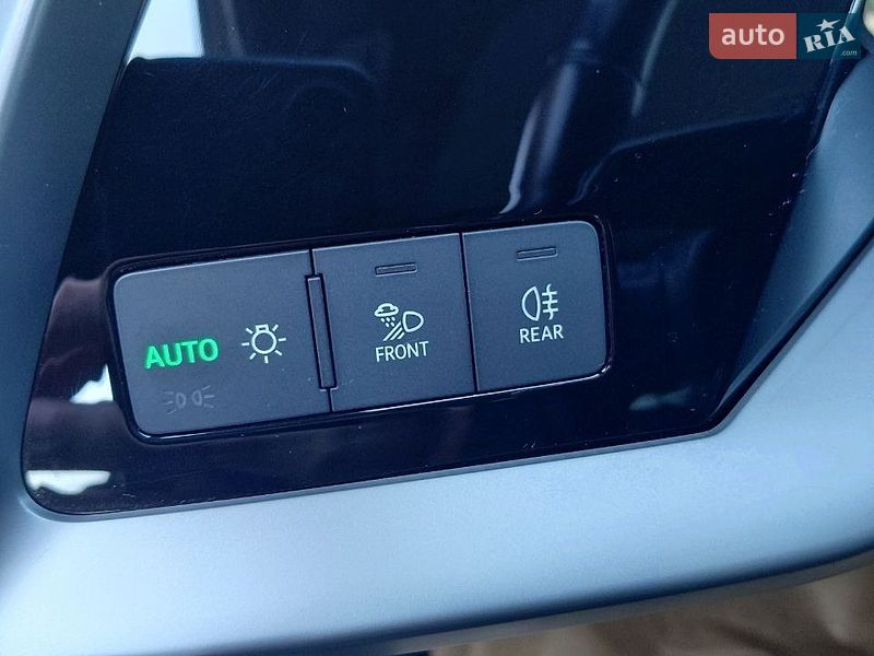 Седан Audi A3 2023 в Дніпрі