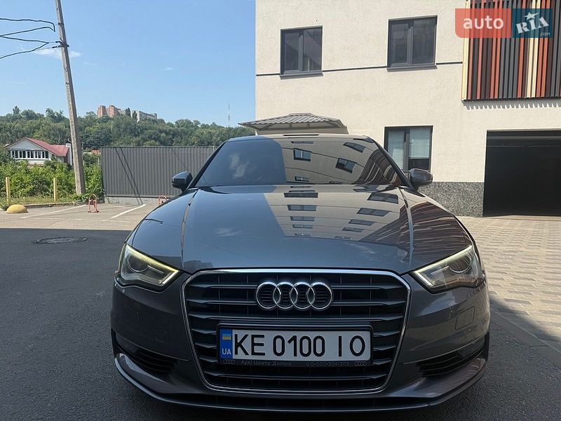 Седан Audi A3 2016 в Днепре