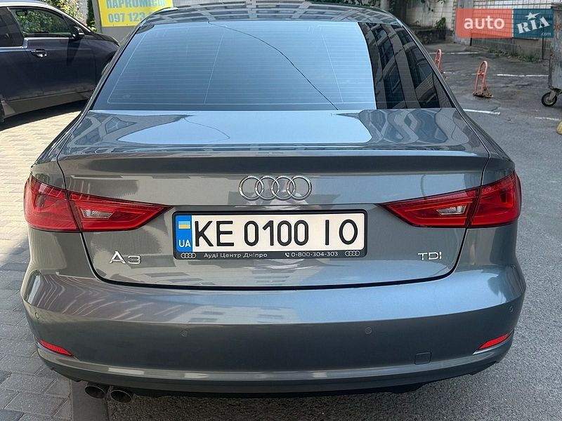 Седан Audi A3 2016 в Днепре