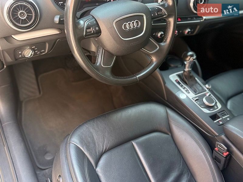 Седан Audi A3 2016 в Днепре