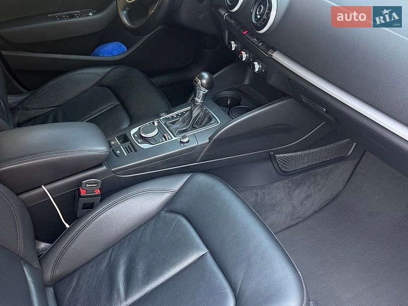 Седан Audi A3 2016 в Днепре