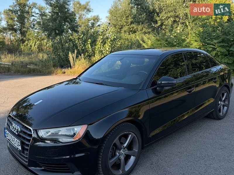 Седан Audi A3 2014 в Дніпрі
