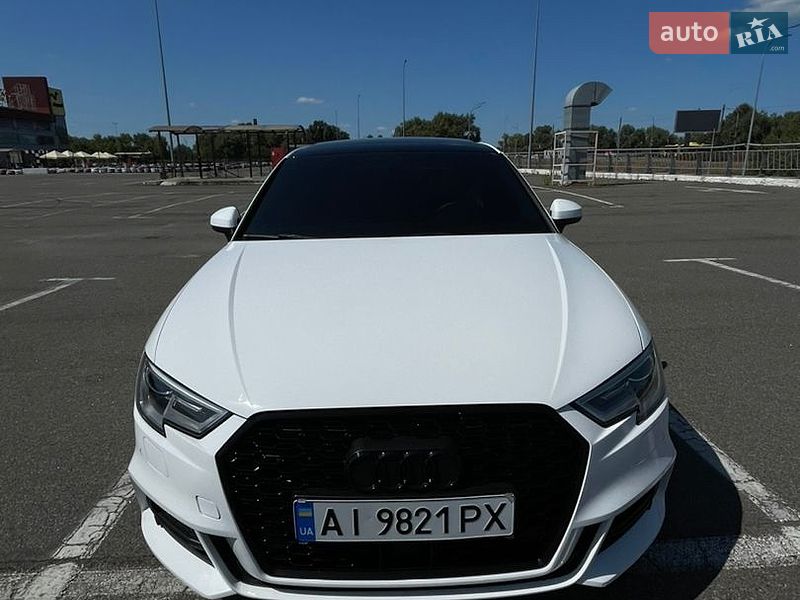 Седан Audi A3 2017 в Киеве