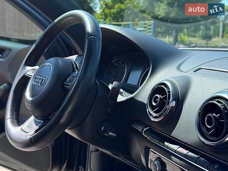 Седан Audi A3 2014 в Синельниково
