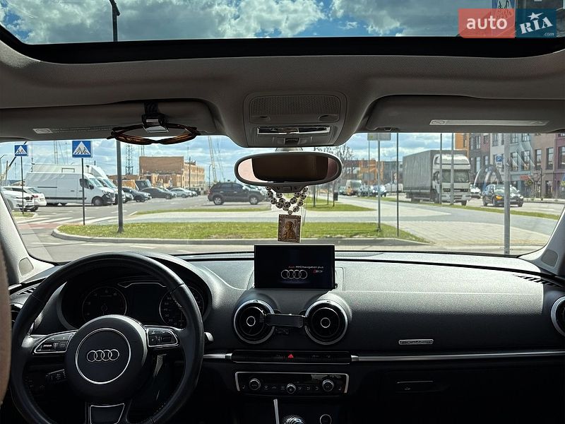 Седан Audi A3 2015 в Рівному