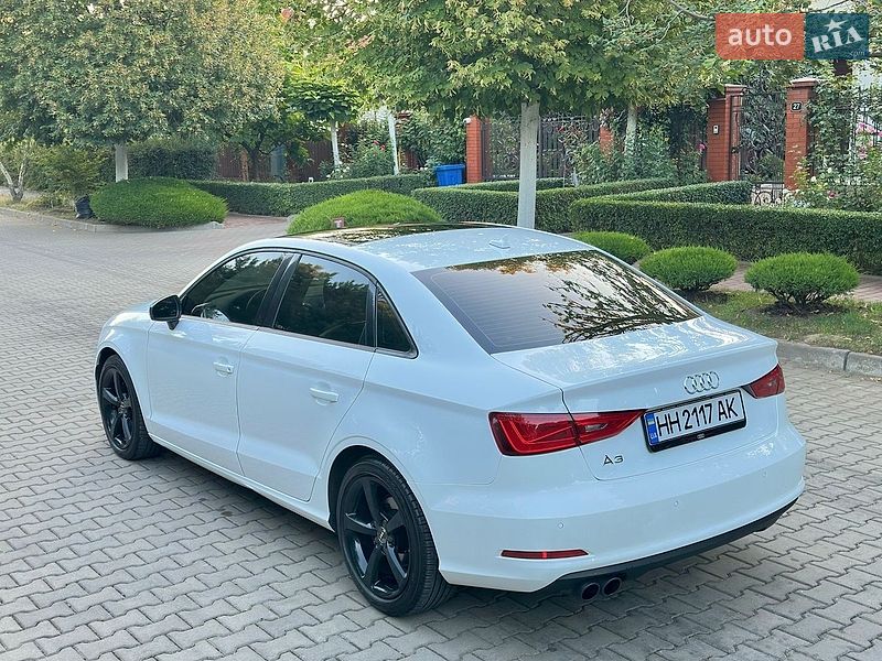 Седан Audi A3 2015 в Одесі