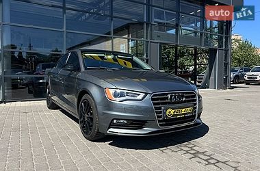 Седан Audi A3 2014 в Ивано-Франковске