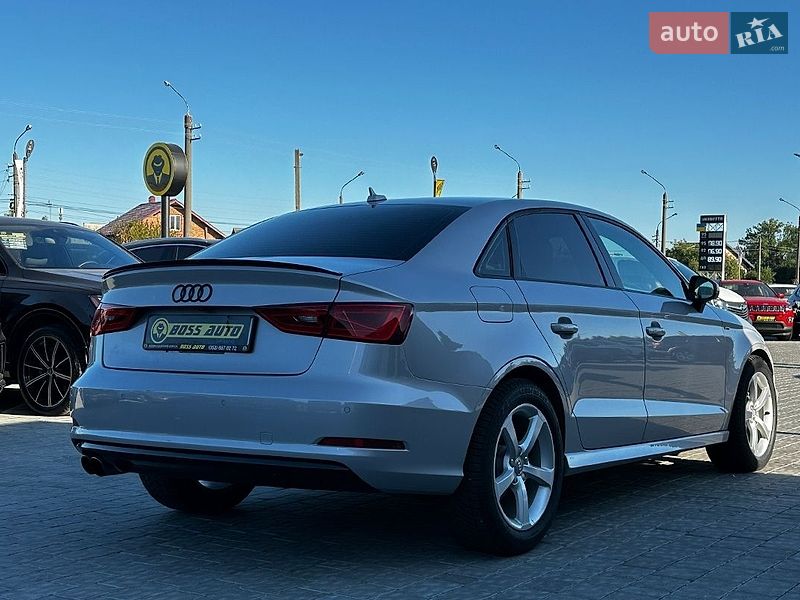 Седан Audi A3 2015 в Ивано-Франковске
