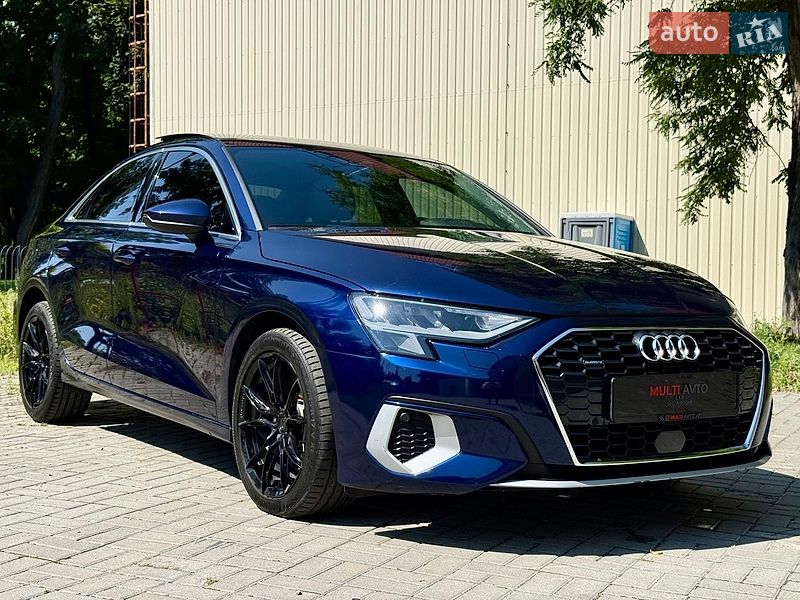 Седан Audi A3 2022 в Дніпрі