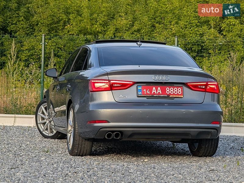 Седан Audi A3 2015 в Дрогобыче