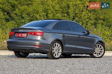 Седан Audi A3 2015 в Дрогобыче