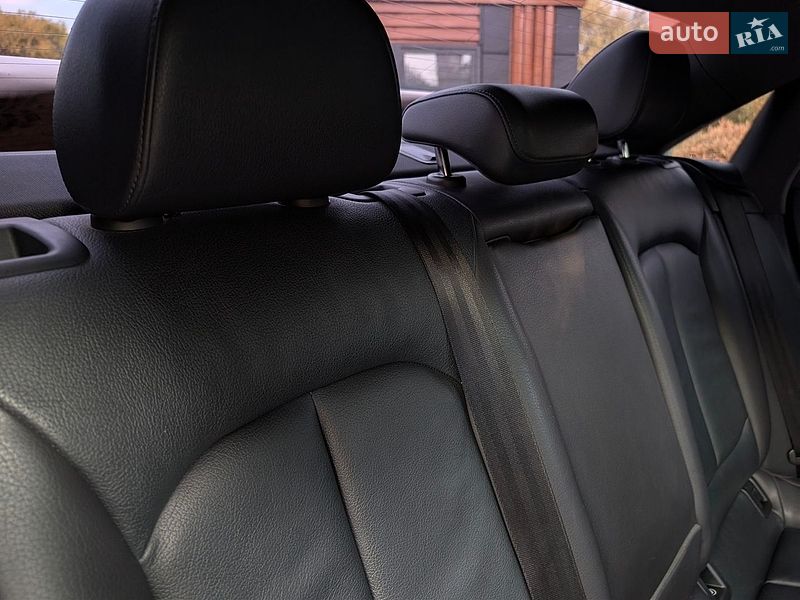 Седан Audi A3 2015 в Дрогобыче